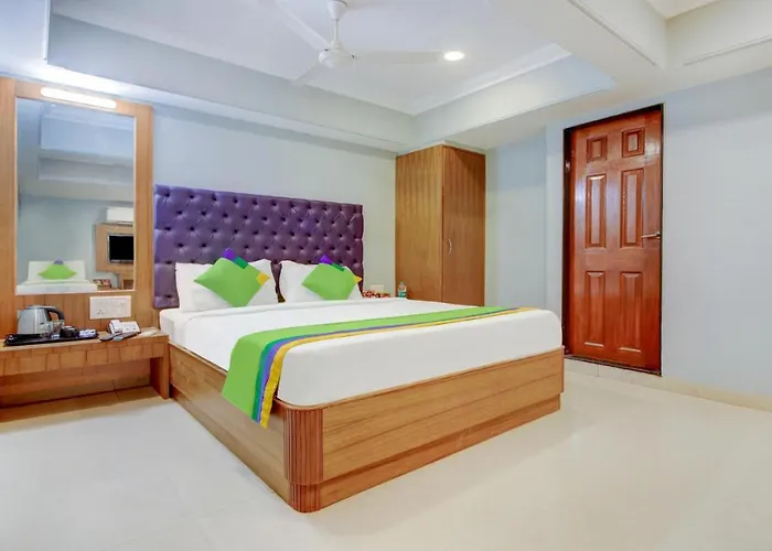 Treebo Cruz Royale Santacruz WestAirport Hotel